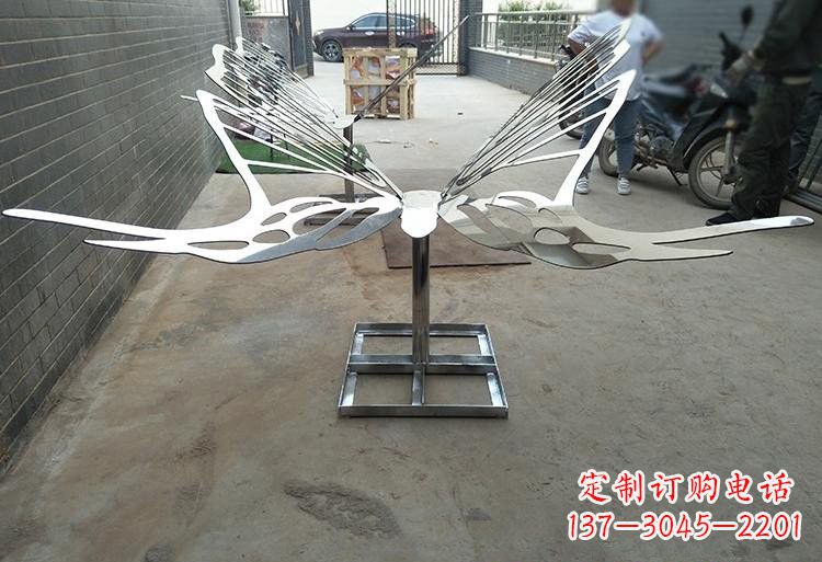 济南非凡之美不锈钢公园的蝴蝶雕塑
