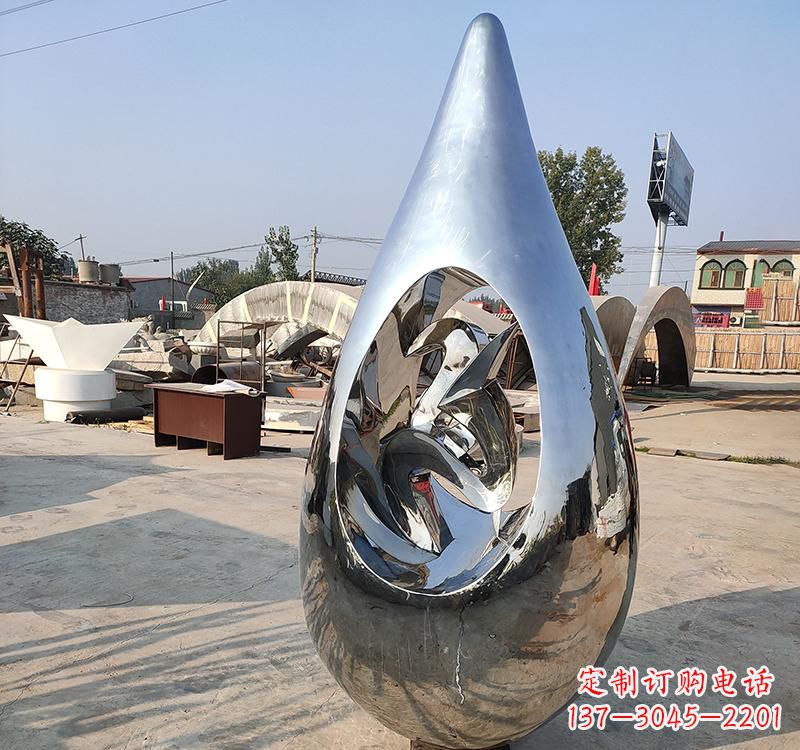济南不锈钢大水滴雕塑一座极致简约的艺术作品