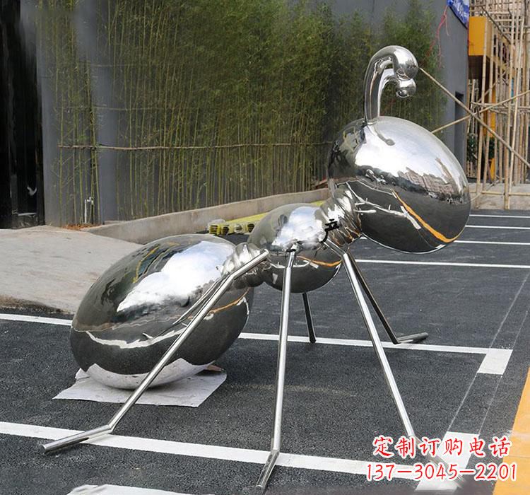 济南不锈钢蚂蚁雕塑——象征力量与智慧