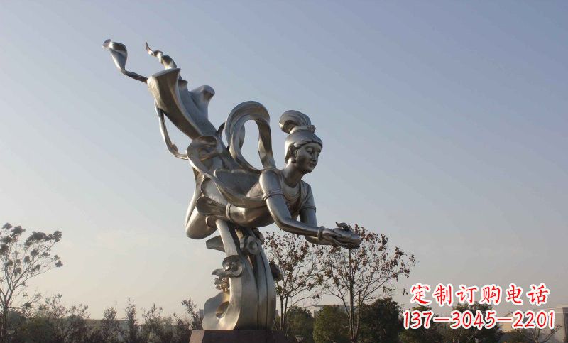 济南不锈钢广场蟠桃仙女雕塑