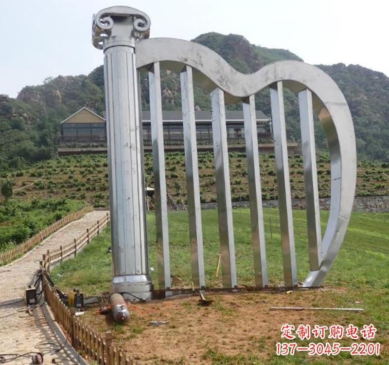 济南不锈钢竖琴雕塑——雕塑艺术的精粹