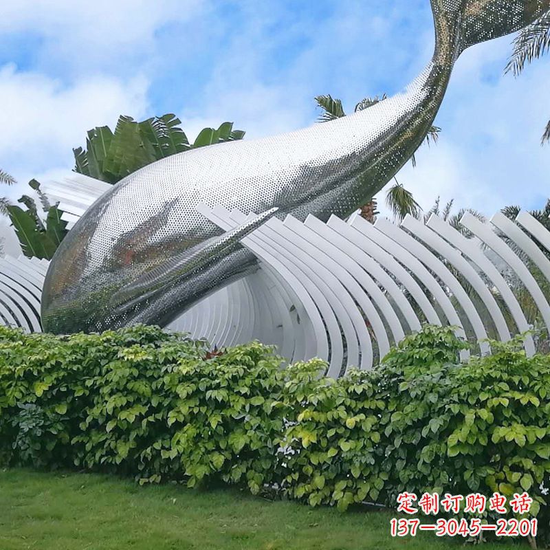 济南海豚雕塑镜面鲸鱼创意动物景观