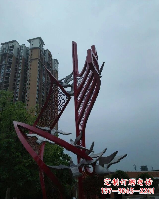 济南不锈钢祥云纹船帆雕塑