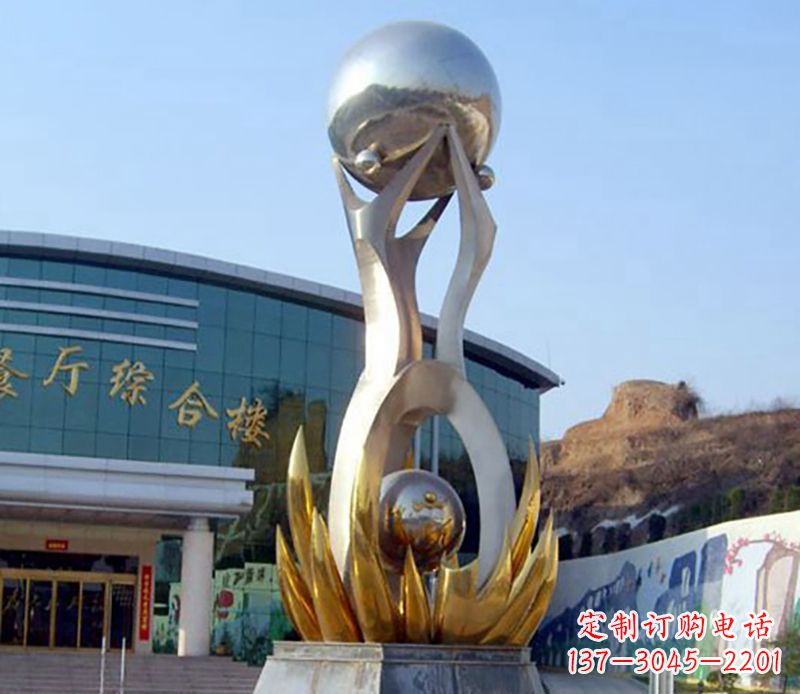 济南不锈钢荷叶托球雕塑艺术之美
