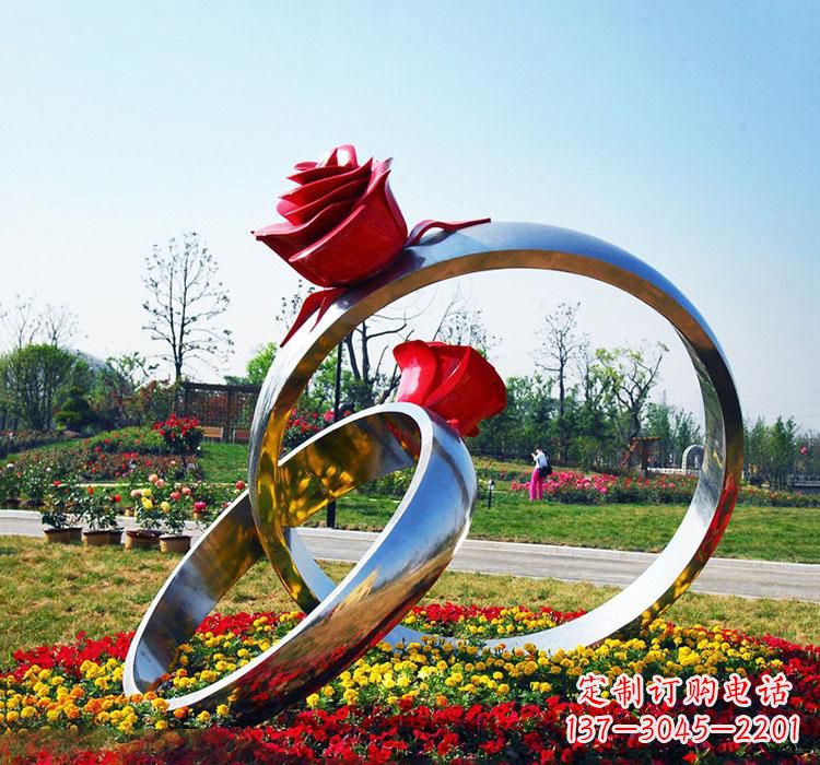 济南精美不锈钢戒指雕塑