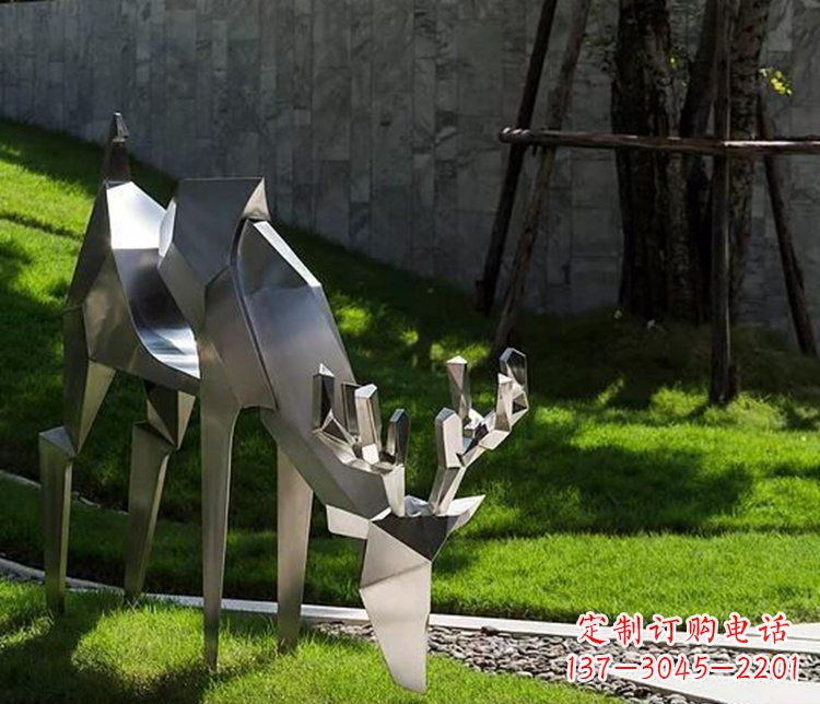 济南不锈钢几何动物雕塑——点缀鹿公园美景