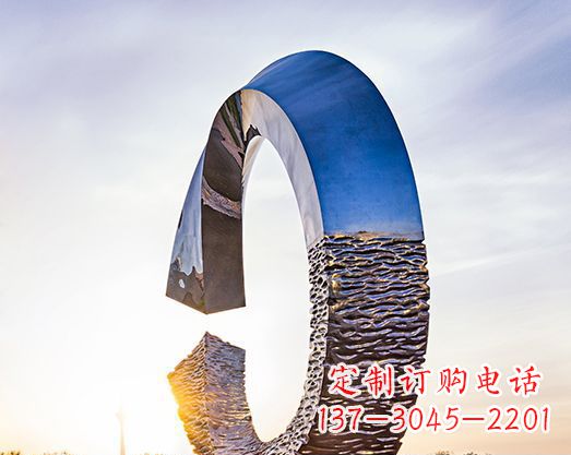 济南不锈钢景观圆环雕塑环绕自然之美