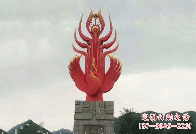 济南凤凰雕塑美丽传奇的象征