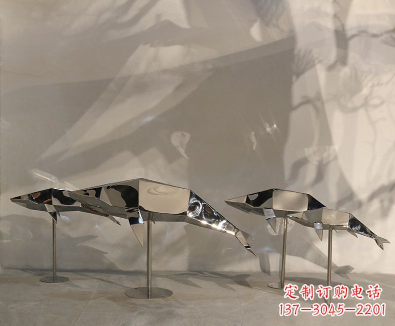 济南不锈钢海豚雕塑——精致的艺术形式