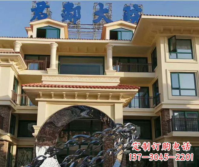 济南不锈钢鲤鱼跃龙门雕塑——传承中国传统文化