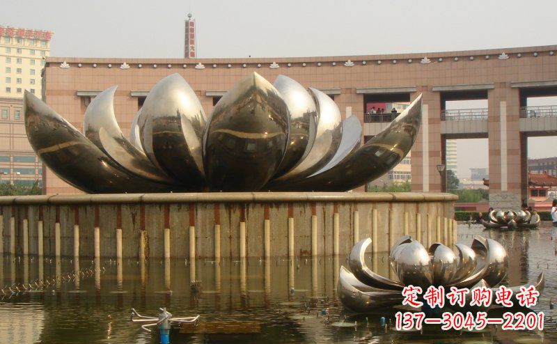 济南不锈钢莲花雕塑一种精美的艺术品