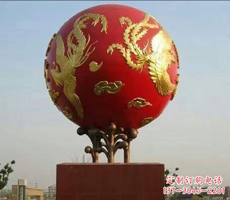 济南不锈钢龙凤呈祥雕塑传统艺术的精美体现