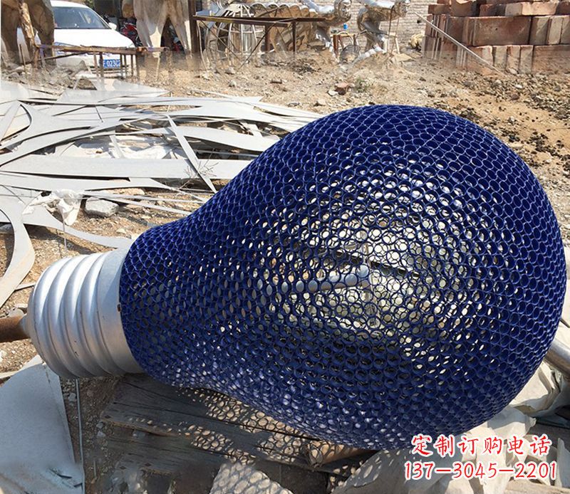济南不锈钢镂空灯泡雕塑精美灯光装置