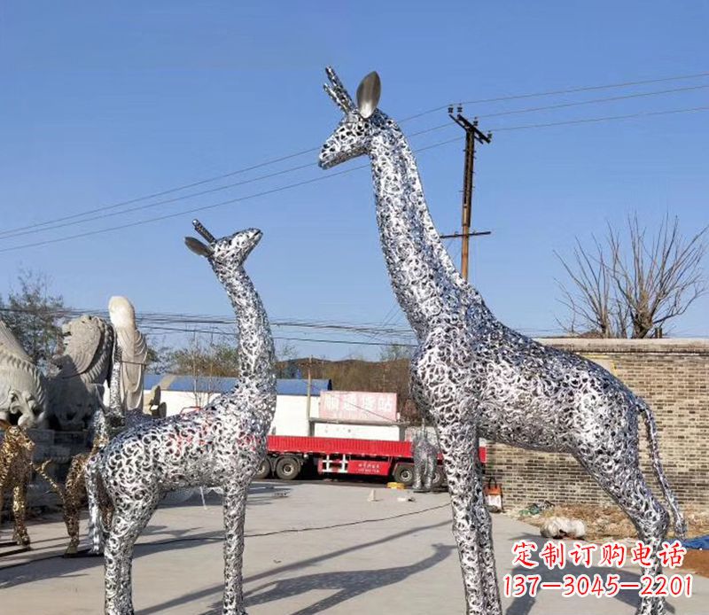济南不锈钢镂空长颈鹿雕塑