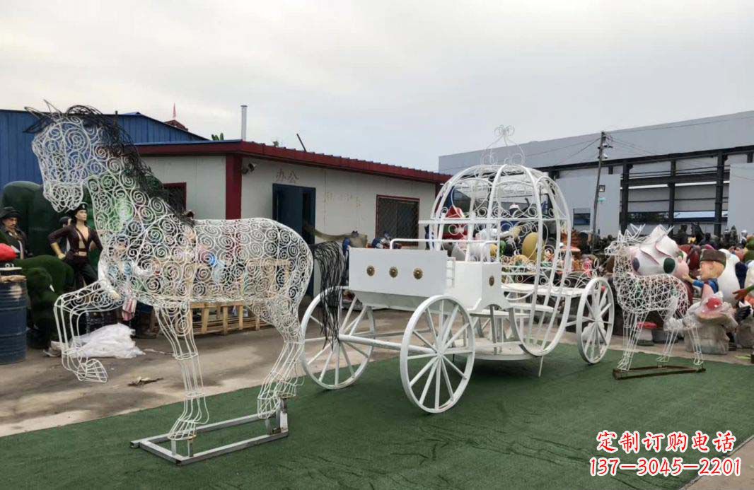 济南不锈钢镂空欧式马车雕塑精美造型点缀空间