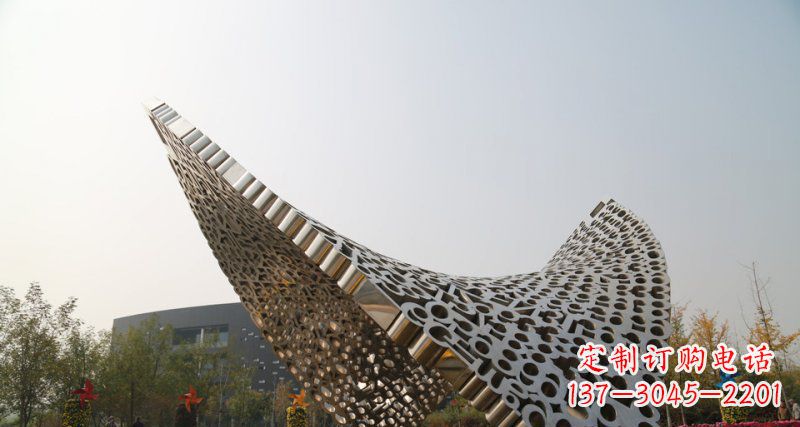 济南不锈钢字母雕塑——点缀美丽的空间