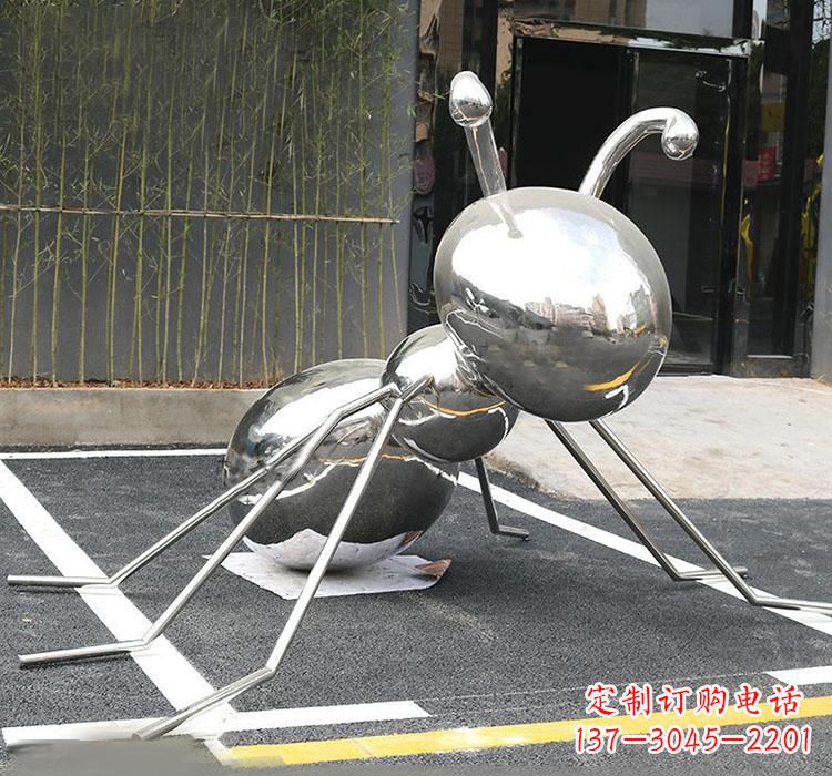 济南不锈钢蚂蚁雕塑象征着勤劳与坚毅