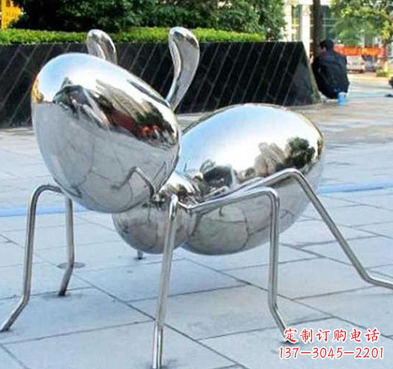 济南不锈钢蚂蚁雕塑一座象征努力的艺术作品