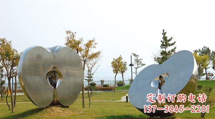 济南不锈钢苹果雕塑1