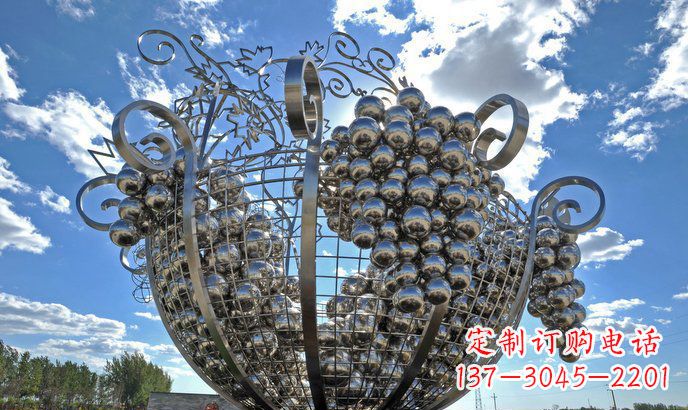 济南不锈钢葡萄雕塑精致美观、经久耐用