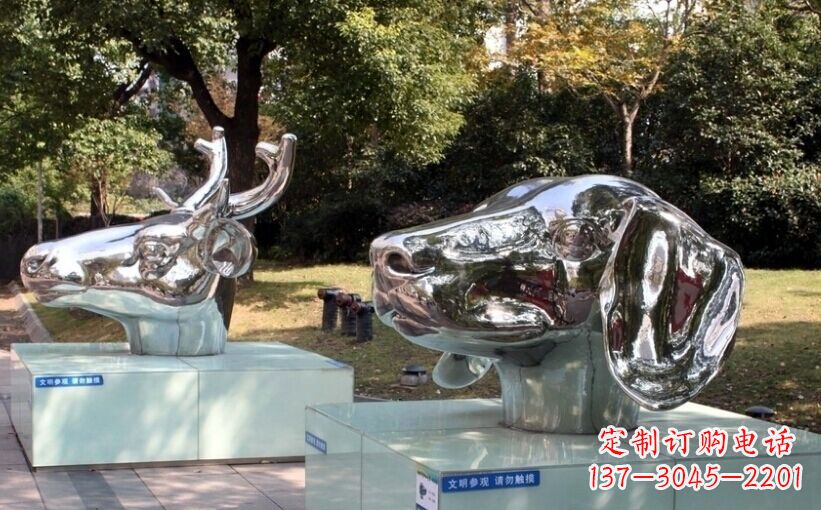 济南十二生肖头像景观雕塑