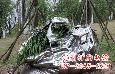 济南不锈钢手提包雕塑2