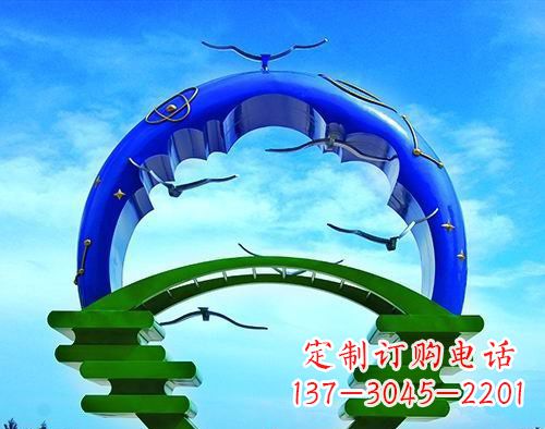 济南海洋书籍雕塑——记忆中的校园美景