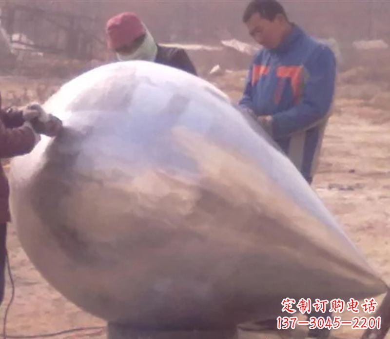 济南不锈钢水滴雕塑精致美丽的艺术品