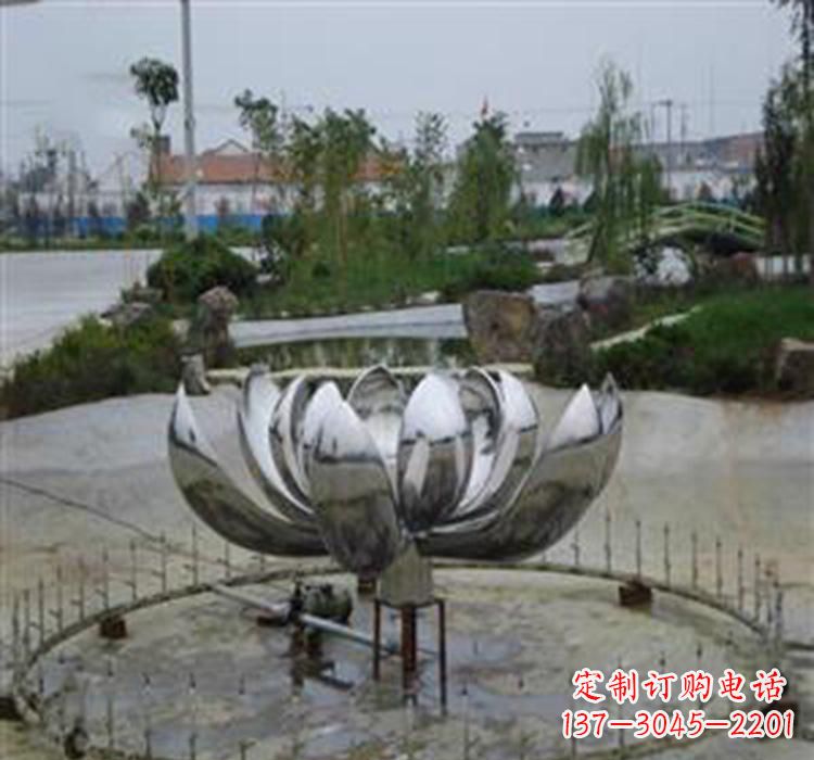 济南不锈钢荷花雕塑营造美丽水景