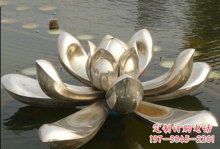 济南不锈钢水面上的莲花雕塑