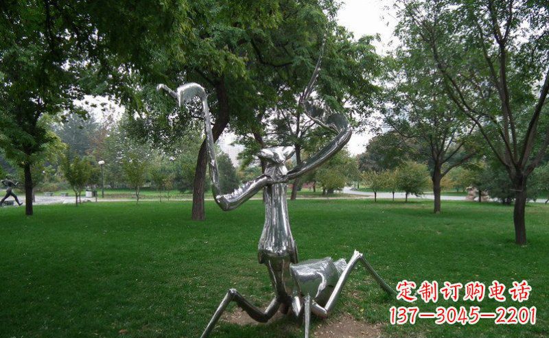 济南不锈钢螳螂古朴雅致的雕塑