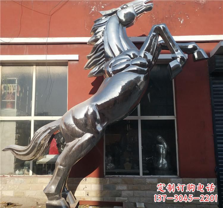 济南不锈钢跳跃马雕塑