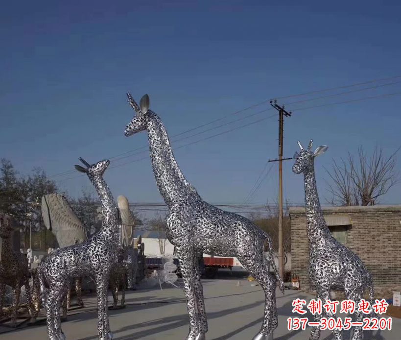 济南不锈钢铁艺镂空长颈鹿