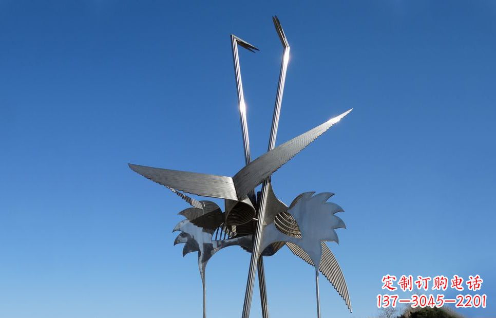 济南不锈钢鸵鸟雕塑精美外形、传神表现