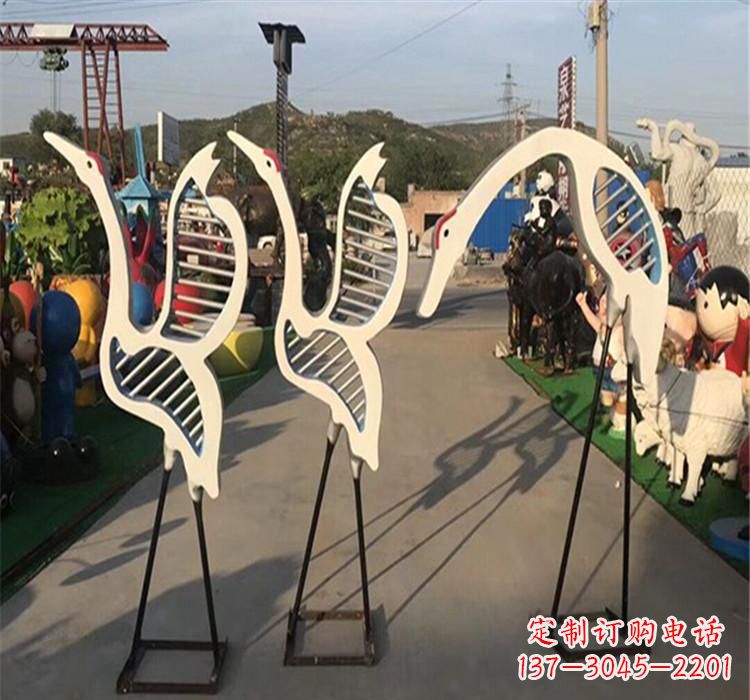 济南精美不锈钢仙鹤雕塑