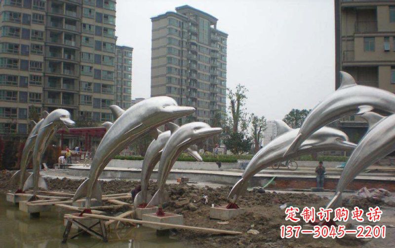 济南海豚雕塑——欣赏不锈钢小区的精美绝伦