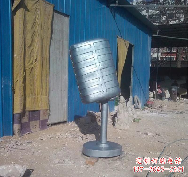 济南不锈钢艺术话筒雕塑——传承精神文化