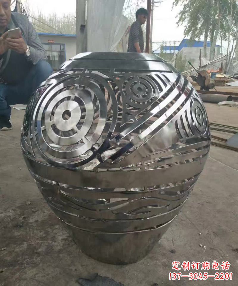 济南不锈钢艺术水缸景观雕塑