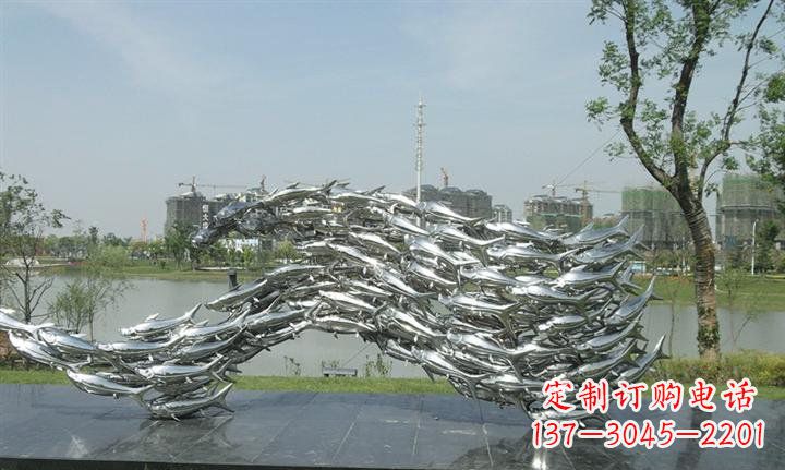 济南精美动物雕塑点缀不锈钢鱼群公园