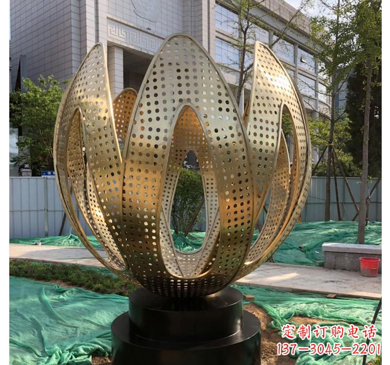 济南不锈钢拱门雕塑以艺术之美装点园林