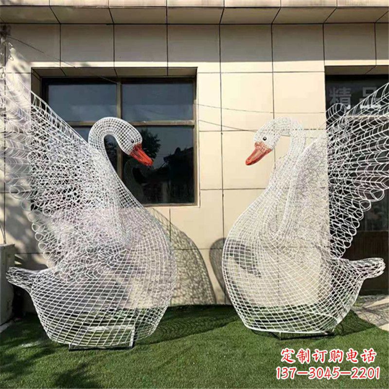 济南不锈钢展翅网格天鹅雕塑——精美而绚丽