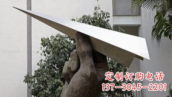 济南不锈钢纸飞机雕塑令人惊叹的艺术绝活