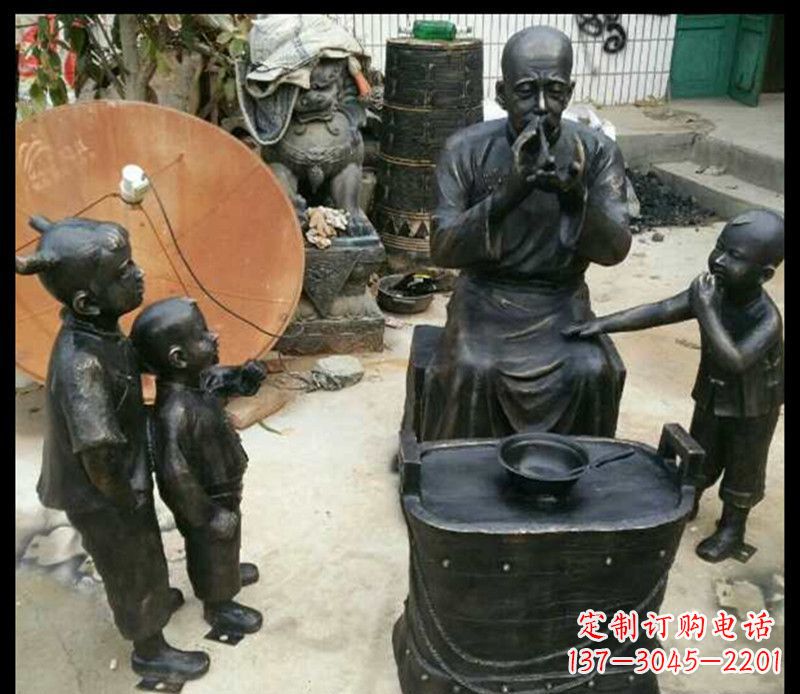 济南糖果街上的铜雕精灵
