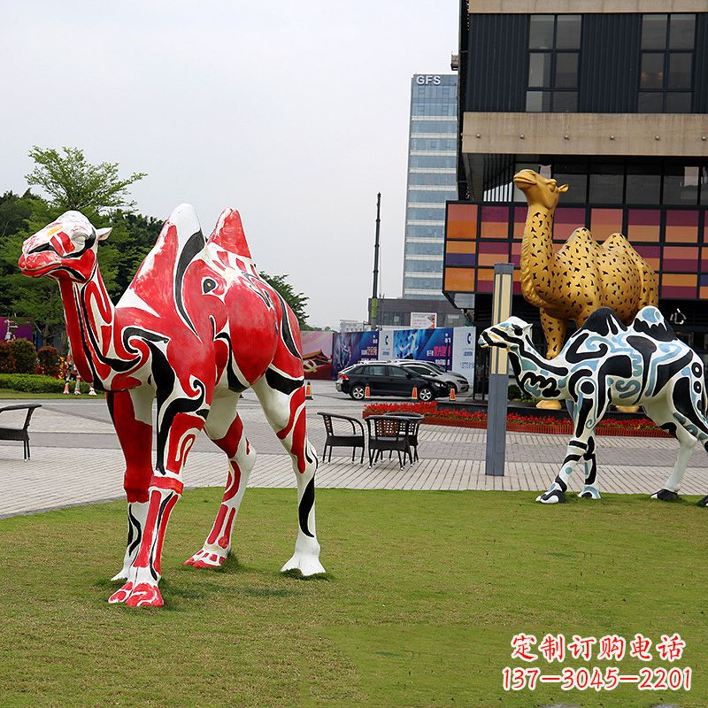 济南彩绘骆驼不锈钢雕塑城市园林的精美装饰