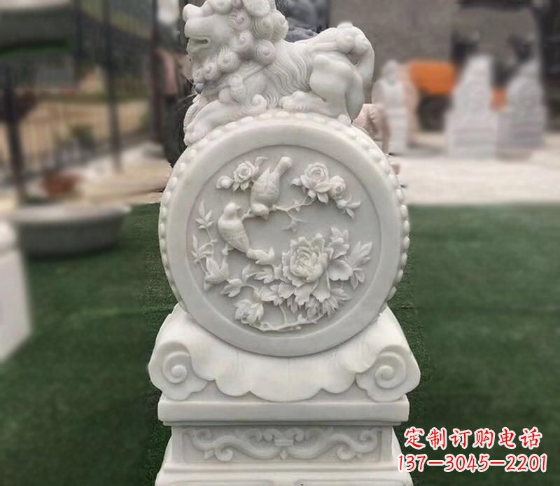 济南草白玉麒麟浮雕门墩