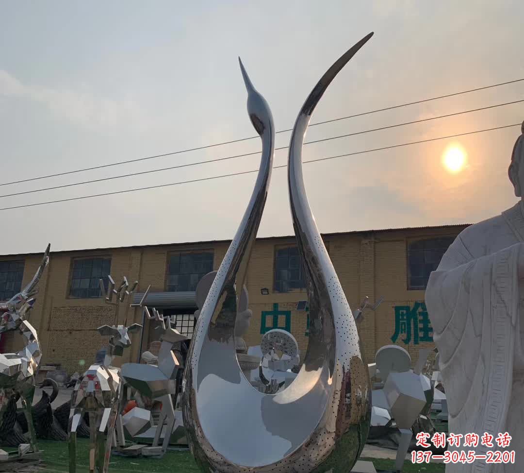 济南雕塑镜面天鹅