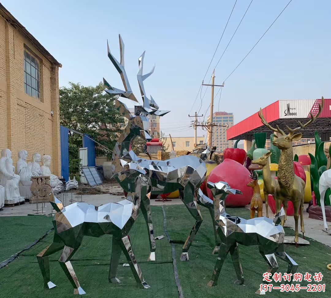 济南梅花鹿雕塑一种独特的城市装饰