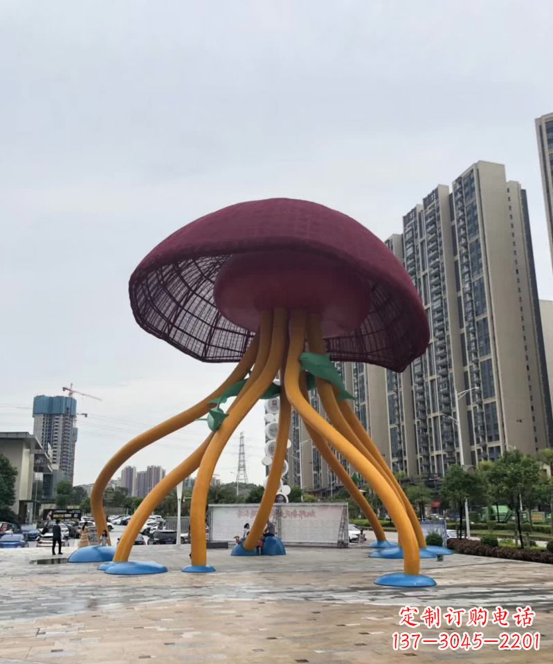济南城市点缀之美——不锈钢蘑菇雕塑