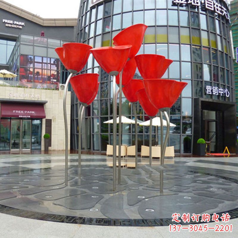 济南玫瑰雕塑点缀城市景观的绚烂之美