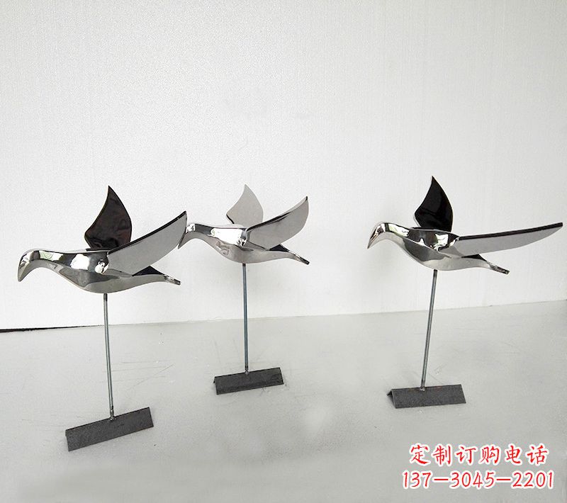 济南优雅的鸽子雕塑——不锈钢插件公园的精美装饰